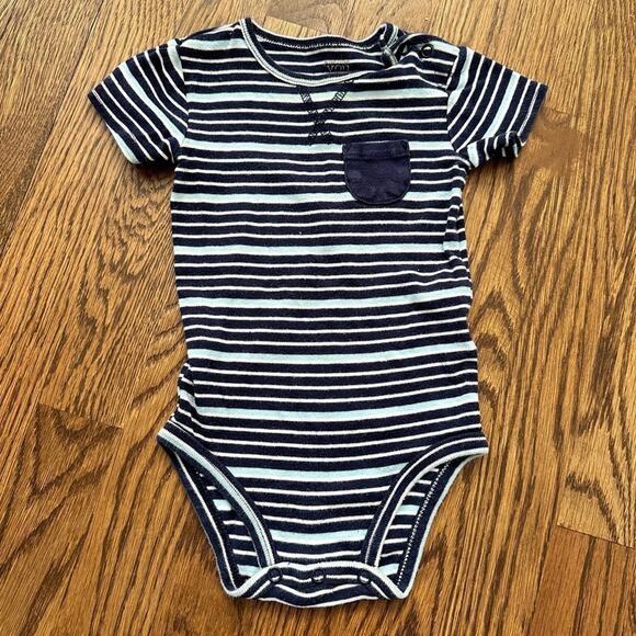 Carter’s navy blue outfit bundle for baby boy, size 9M (4 pieces) - Picture 8 of 10